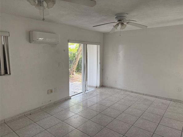 8280 SW 44th St, Miami FL 33155