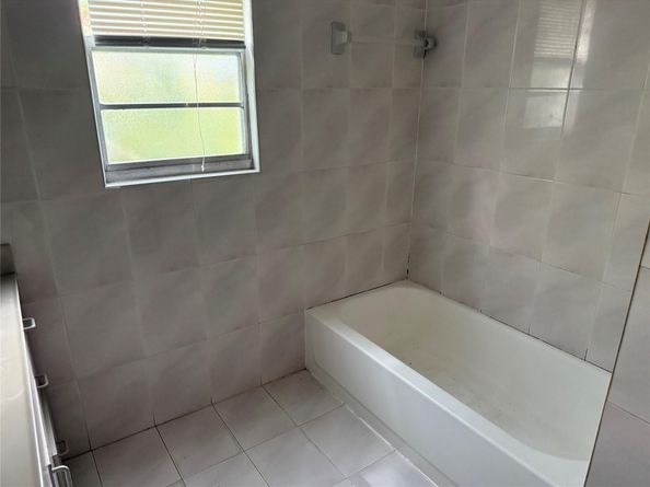 8280 SW 44th St, Miami FL 33155
