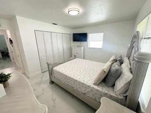 1902 SW Roma Way, Boynton Beach FL 33426