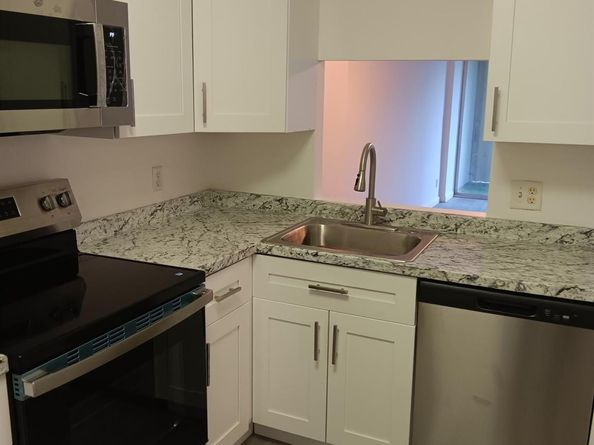102 Royal Park Drive 3D, Oakland Park FL 33309