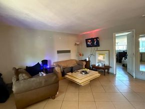 101-105 SE 26th St, Fort Lauderdale FL 33316