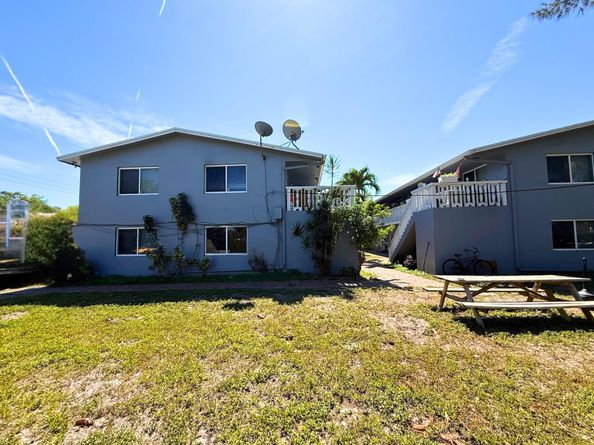 101-105 SE 26th St, Fort Lauderdale FL 33316