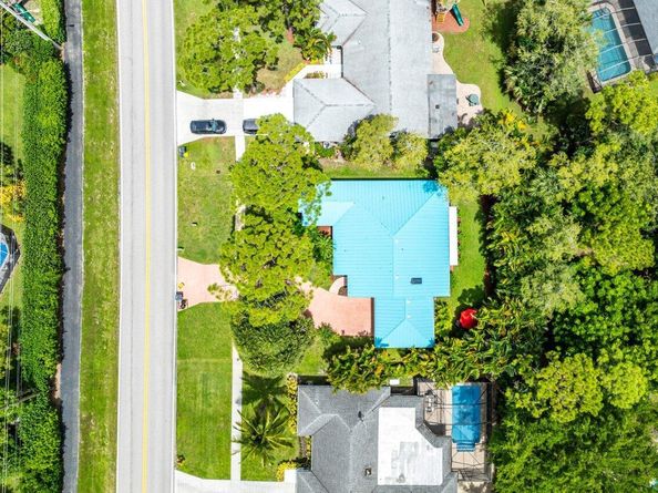 13982 Paddock Drive, Wellington FL 33414