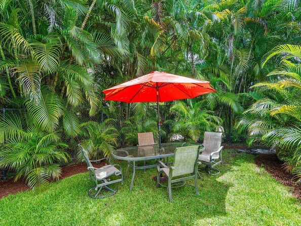 13982 Paddock Drive, Wellington FL 33414