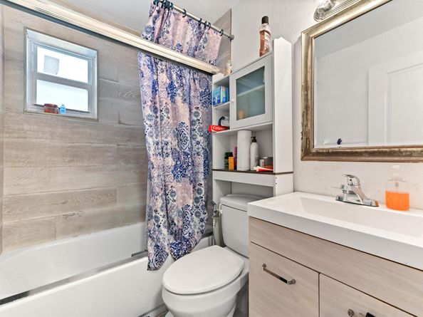 5810 SW 38th Court, Davie FL 33314