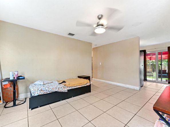 5810 SW 38th Court, Davie FL 33314