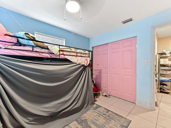 5810 SW 38th Court, Davie FL 33314