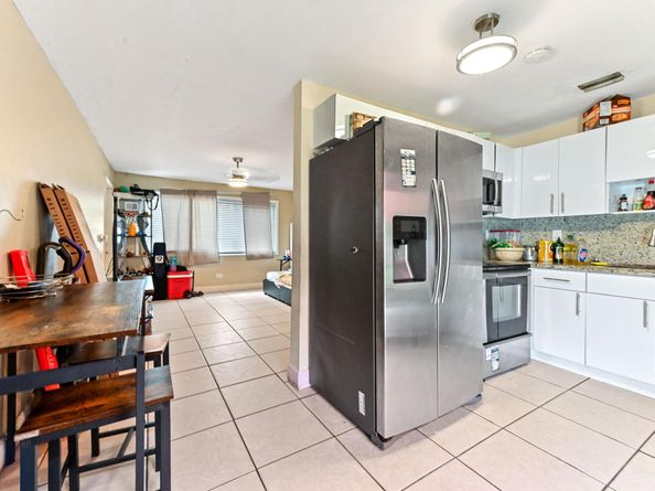 5810 SW 38th Court, Davie FL 33314