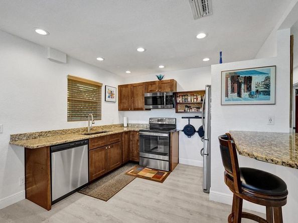 2907 Apalachee Road, Palm Springs FL 33406