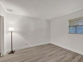 2907 Apalachee Road, Palm Springs FL 33406