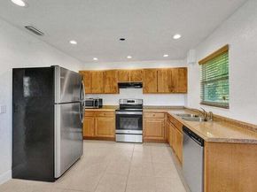 2907 Apalachee Road, Palm Springs FL 33406