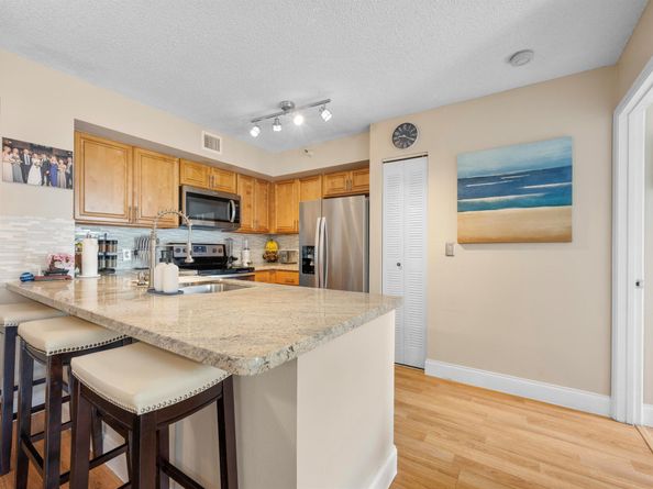 110 Yacht Club Way 104, Hypoluxo FL 33462