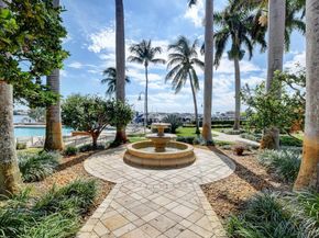 110 Yacht Club Way 104, Hypoluxo FL 33462