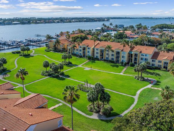 110 Yacht Club Way 104, Hypoluxo FL 33462