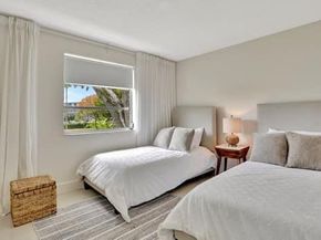 2228 N Cypress Bend Dr 210, Pompano Beach FL 33069