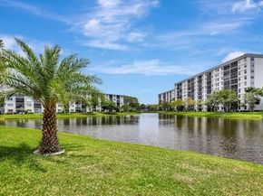2228 N Cypress Bend Dr 210, Pompano Beach FL 33069