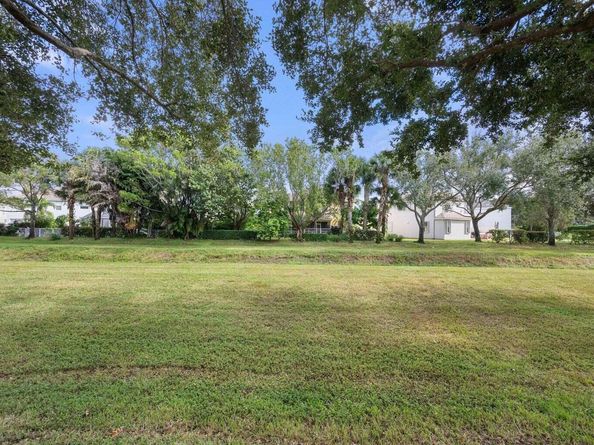 111 Berenger Walk, Royal Palm Beach FL 33414