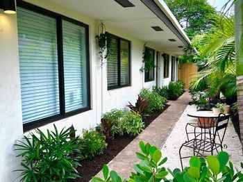 754 NE 40th Street