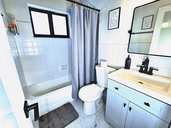 754 NE 40th Street, Oakland Park FL 33334
