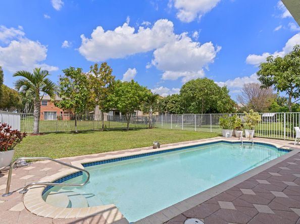 9910 Shepard Place, Wellington FL 33414