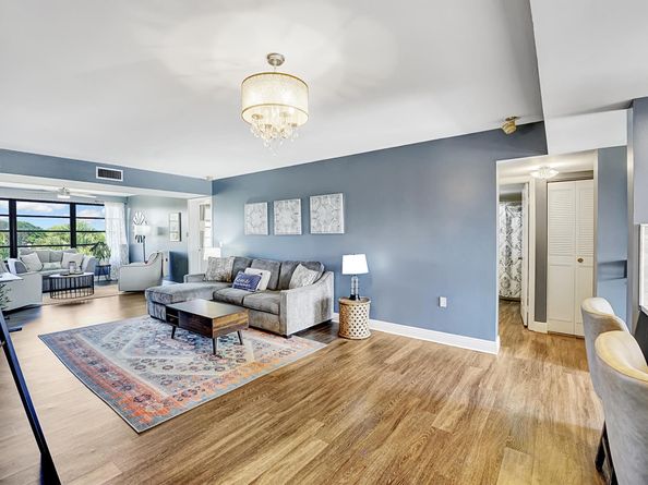 6097 Balboa Circle 406, Boca Raton FL 33433