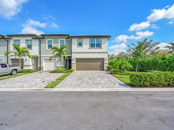 3201 Watercress Dr 3201, Lauderdale Lakes FL 33311
