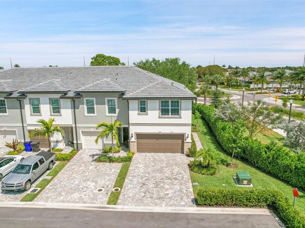 3201 Watercress Dr 3201, Lauderdale Lakes FL 33311