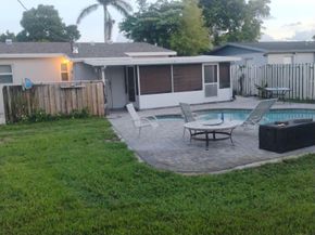 1051 SW 31st St, Fort Lauderdale FL 33315