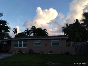 1051 SW 31st St, Fort Lauderdale FL 33315
