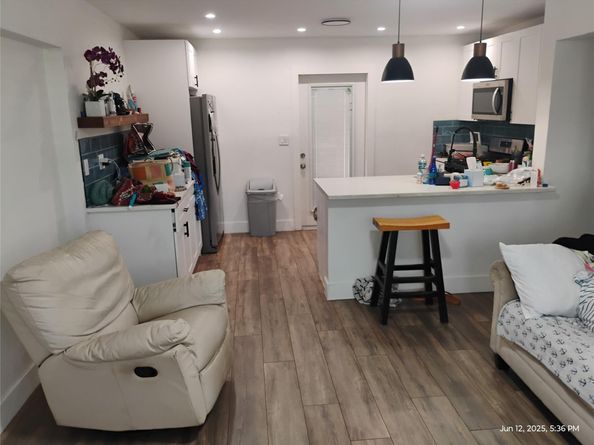 1051 SW 31st St, Fort Lauderdale FL 33315