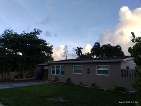 1051 SW 31st St, Fort Lauderdale FL 33315