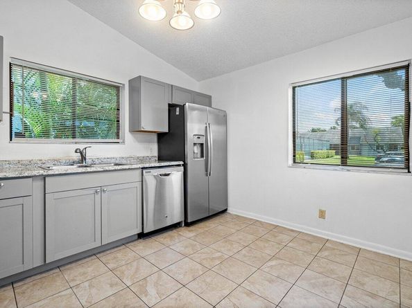 3947 Island Club Circle W, Lake Worth FL 33462