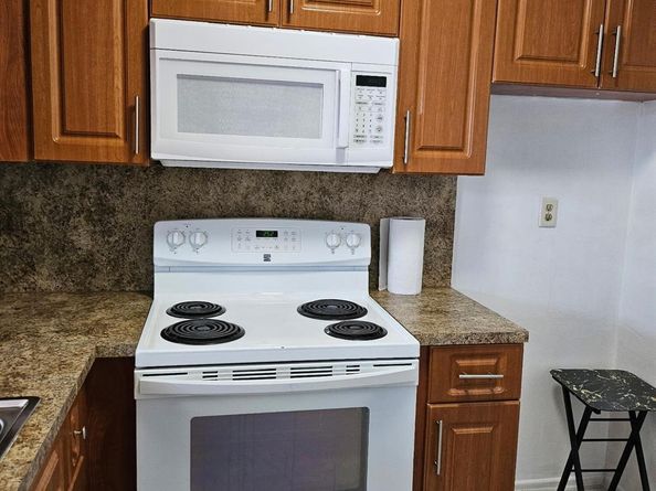 5300 Washington Street B329, Hollywood FL 33021