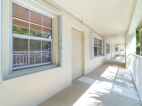 800 Cypress Grove Drive 211, Pompano Beach FL 33069