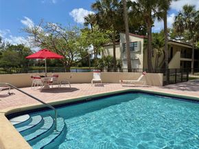2304 S Cypress Bend Dr 515, Pompano Beach FL 33069