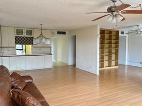 2304 S Cypress Bend Dr 515, Pompano Beach FL 33069