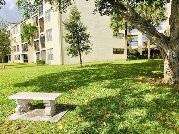 2304 S Cypress Bend Dr 515, Pompano Beach FL 33069
