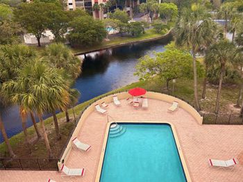 2304 S Cypress Bend Dr