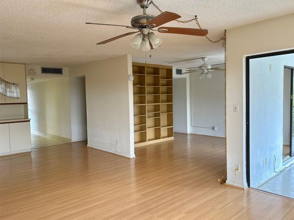 2304 S Cypress Bend Dr 515, Pompano Beach FL 33069