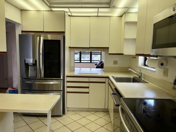 2304 S Cypress Bend Dr 515, Pompano Beach FL 33069