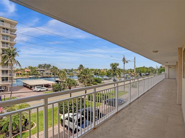1051 Hillsboro Mile 307E, Hillsboro Beach FL 33062