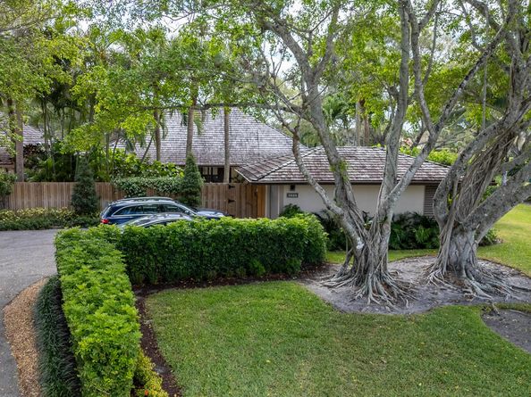 11669 Wimbledon Circle, Wellington FL 33414