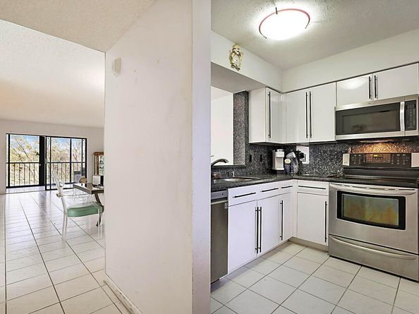 6037 Pointe Regal Circle 401, Delray Beach FL 33484