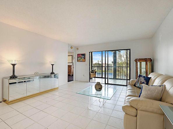 6037 Pointe Regal Circle 401, Delray Beach FL 33484