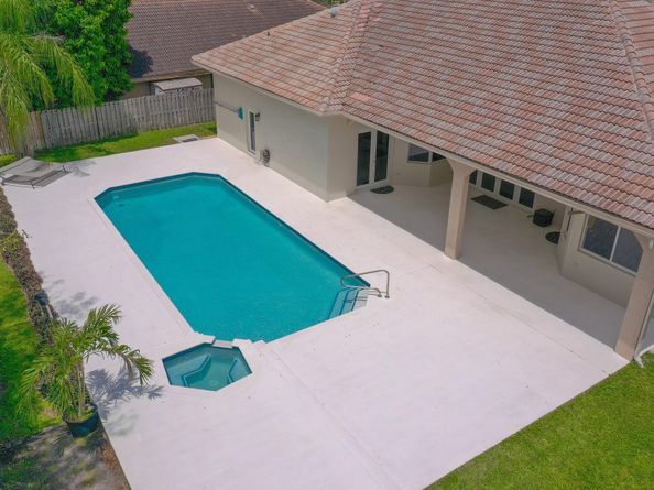 13645 Folkestone Court, Wellington FL 33414
