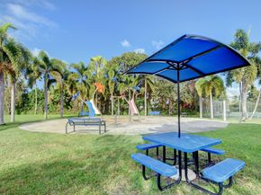 300 John F Kennedy Drive Ph5, Atlantis FL 33462