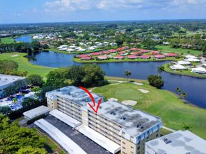 300 John F Kennedy Drive Ph5, Atlantis FL 33462