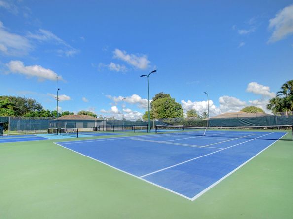 300 John F Kennedy Drive Ph5, Atlantis FL 33462
