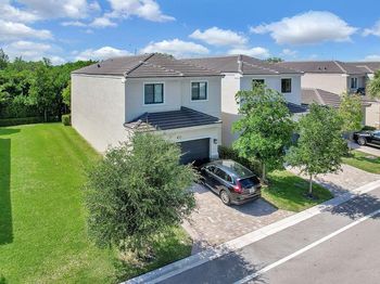 453 NW 36th Ave