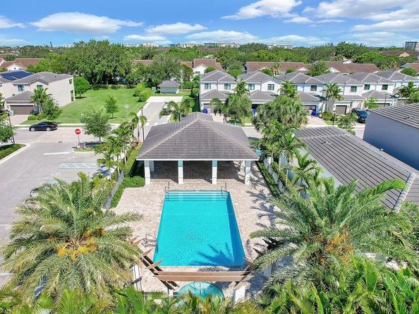 453 NW 36th Ave, Pompano Beach FL 33069